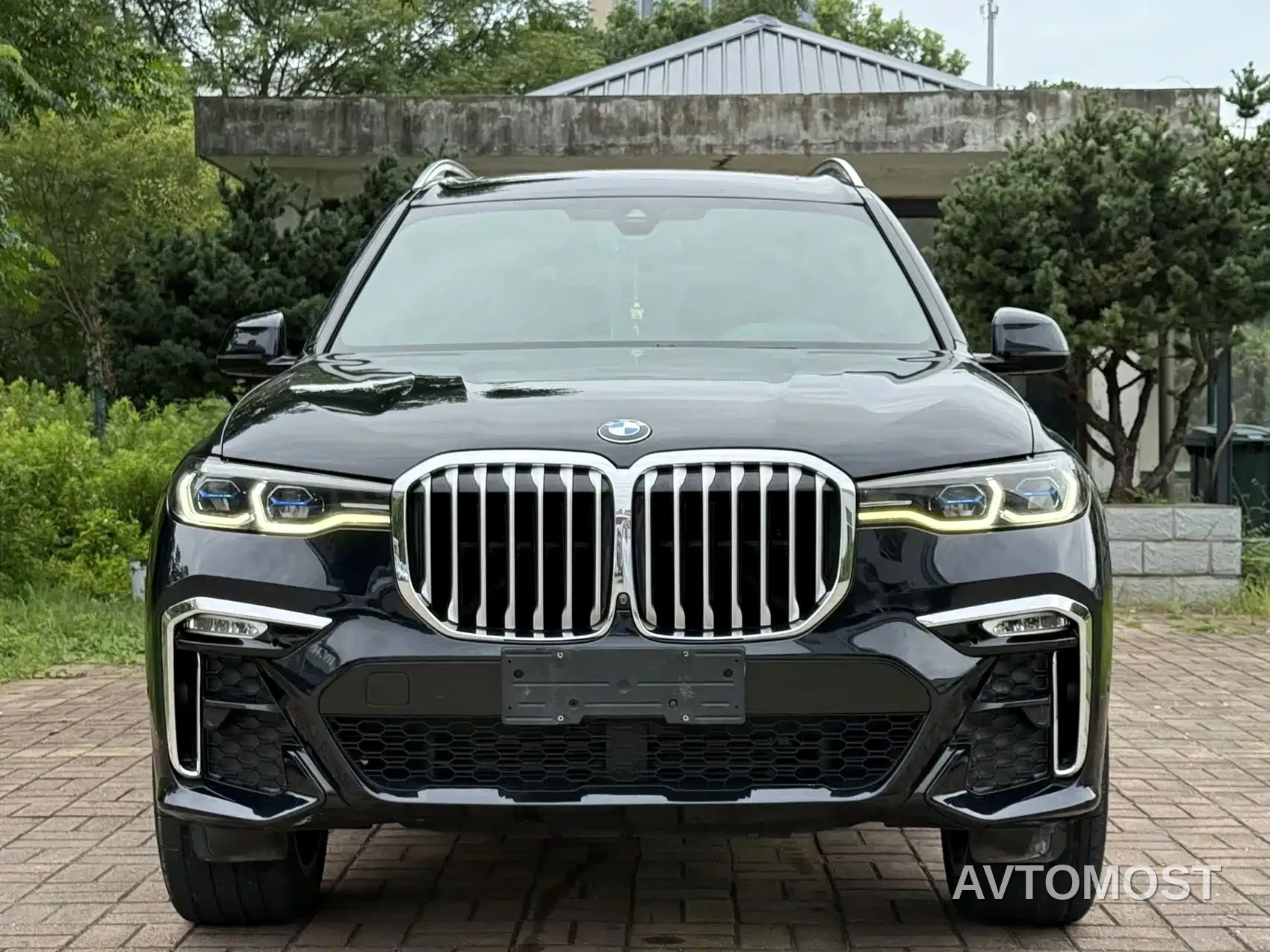 BMW X7 2020 xDrive40i Premium M Sport Package — фото 2