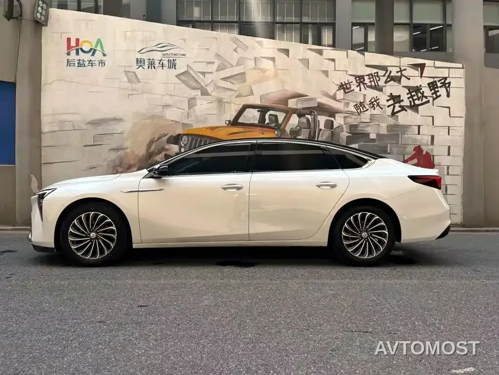 Buick LaCrosse 2023 28T Premium Edition — фото 3