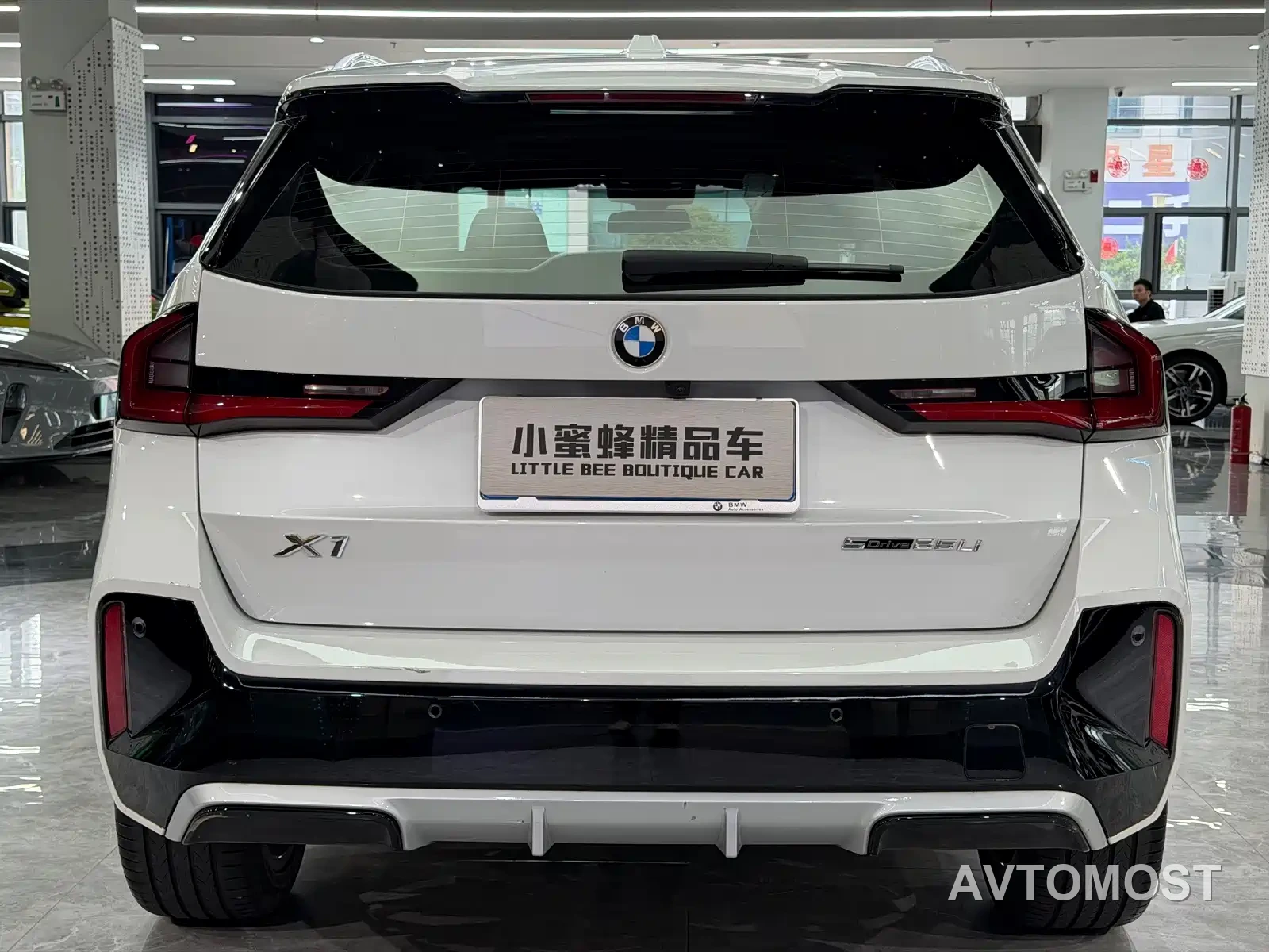 BMW X1 2023 sDrive25Li X Design Package — фото 15