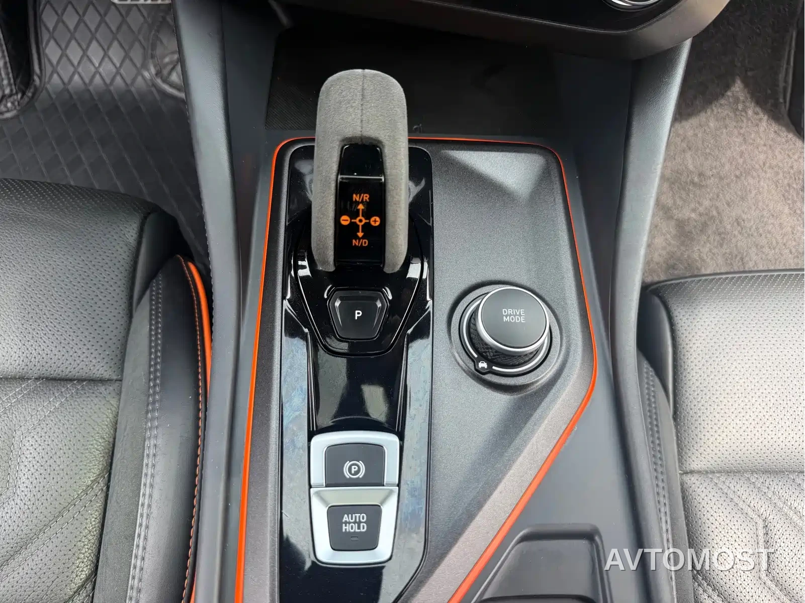Lynk & Co 02 Hatchback 2021 2.0TD Halo Driving Control Package Edition — фото 16