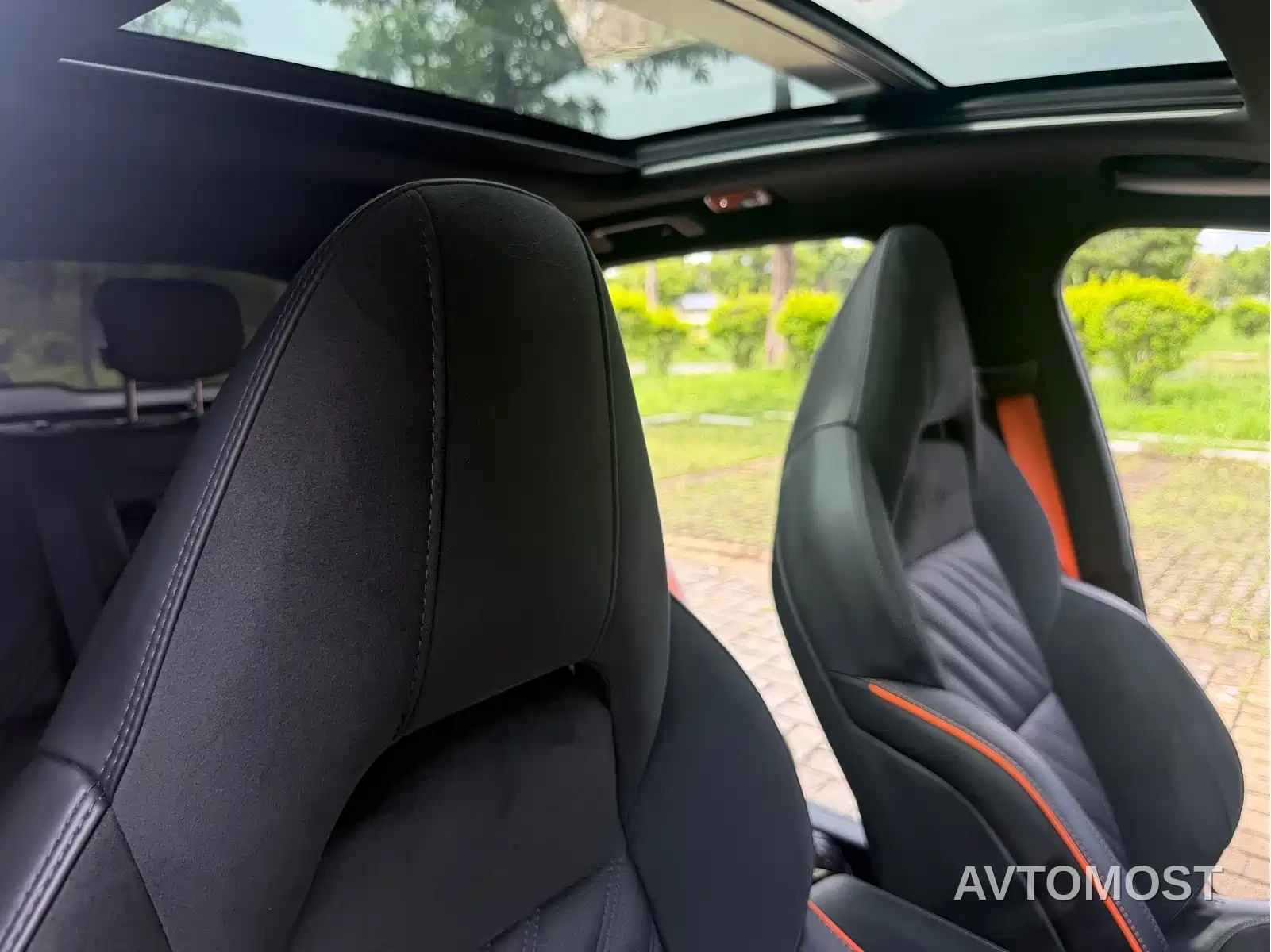 Lynk & Co 02 Hatchback 2021 2.0TD Halo Driving Control Package Edition — фото 21