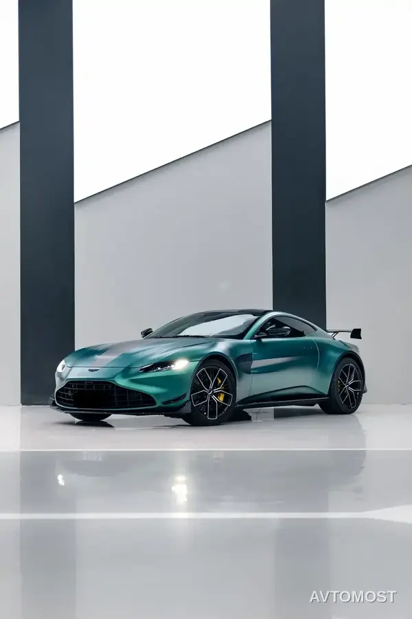 Aston Martin V8 Vantage 2020 4.0T V8 Coupe