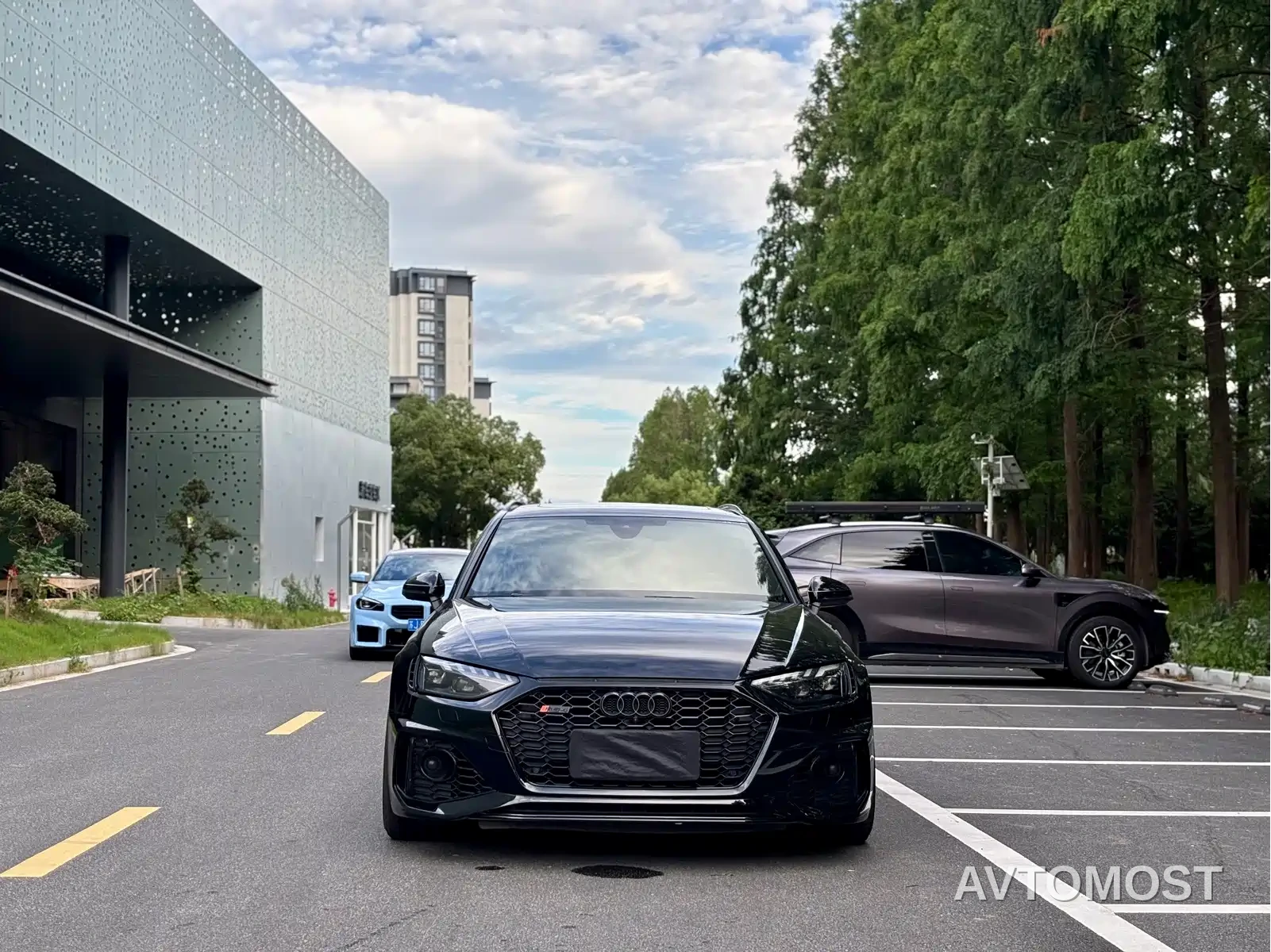 Audi RS 4 2021 RS4 Avant Dark Gold Edition — фото 2