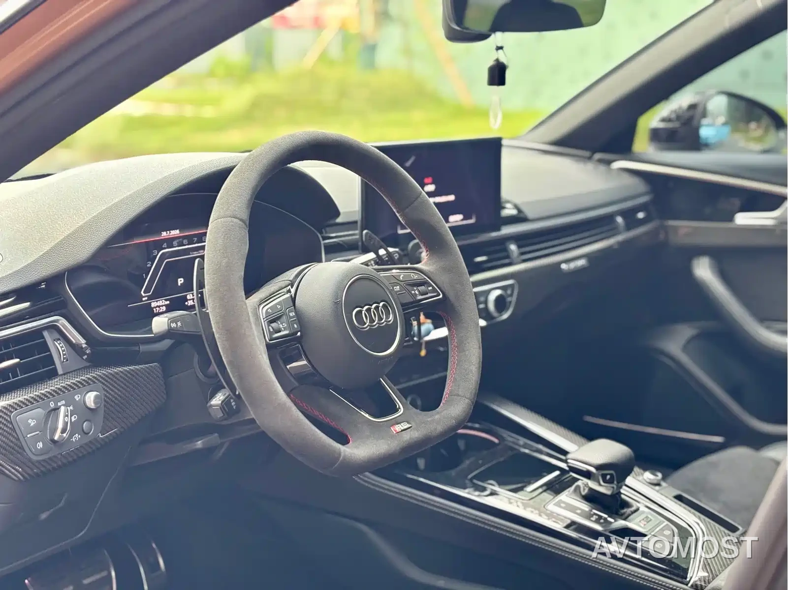 Audi RS 4 2021 RS4 Avant Dark Gold Edition — фото 4