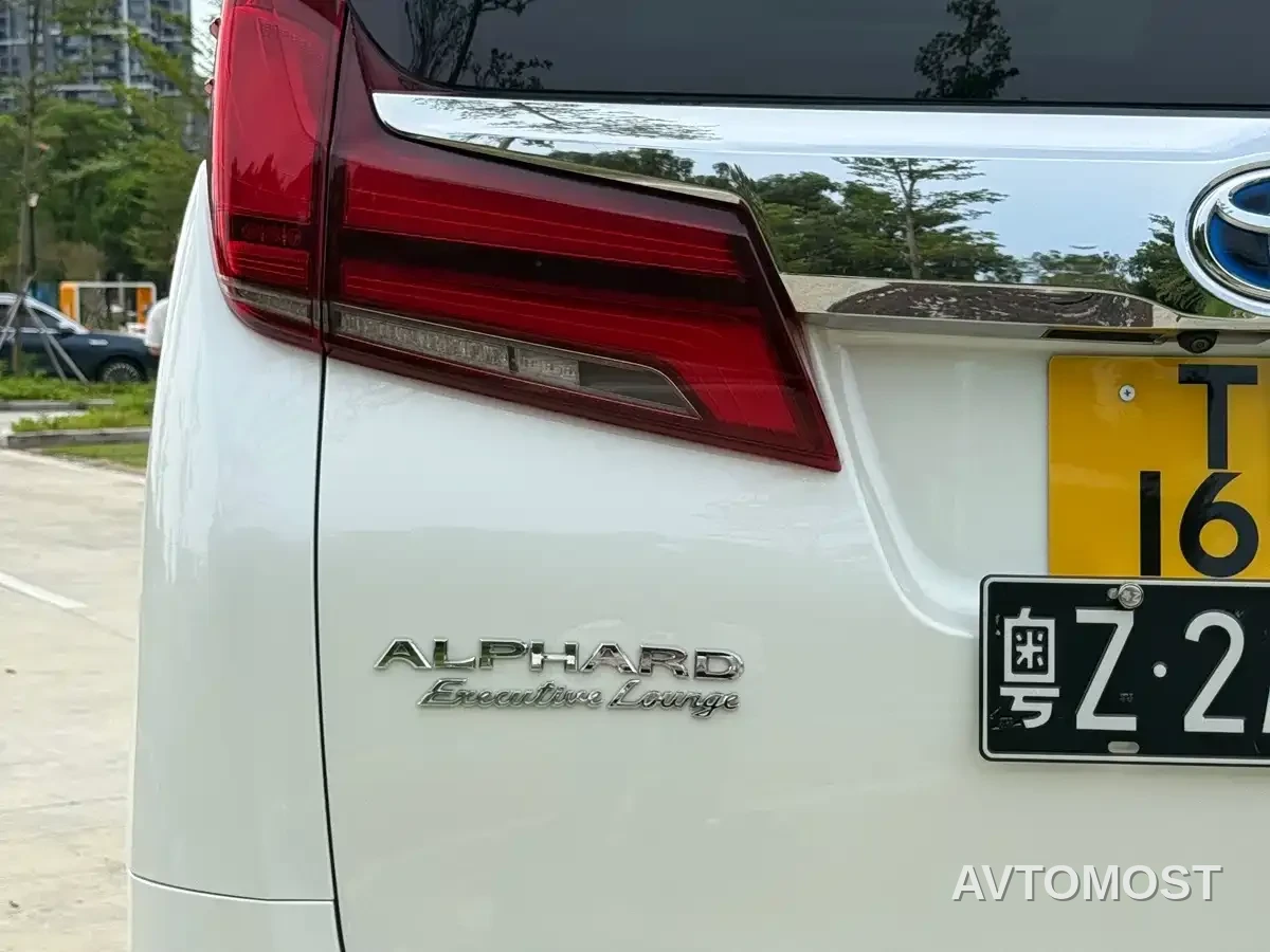 Toyota Alphard 2021 Hybrid 2.5L Premium — фото 8