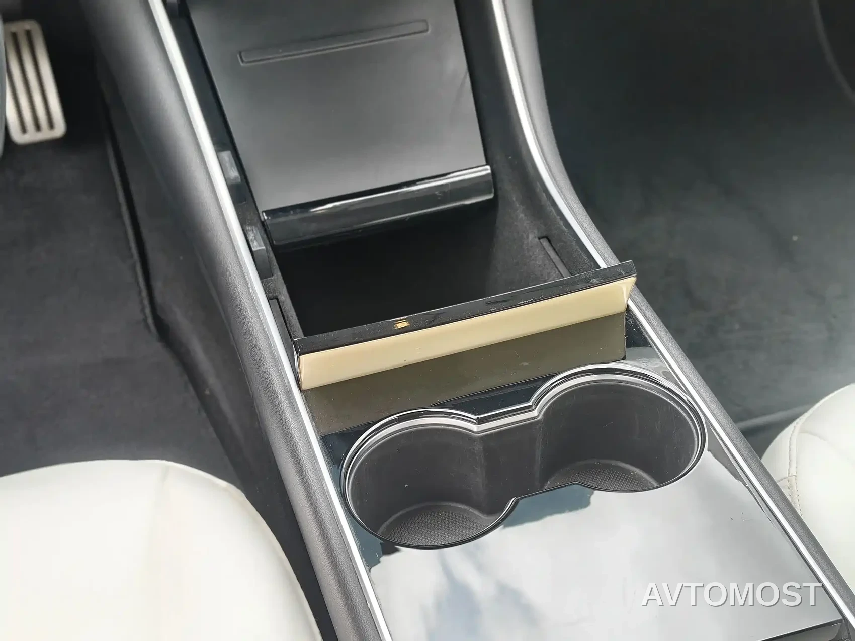 Tesla Model 3 (Import) 2019 Performance High-Efficiency All-Wheel Drive Version — фото 8