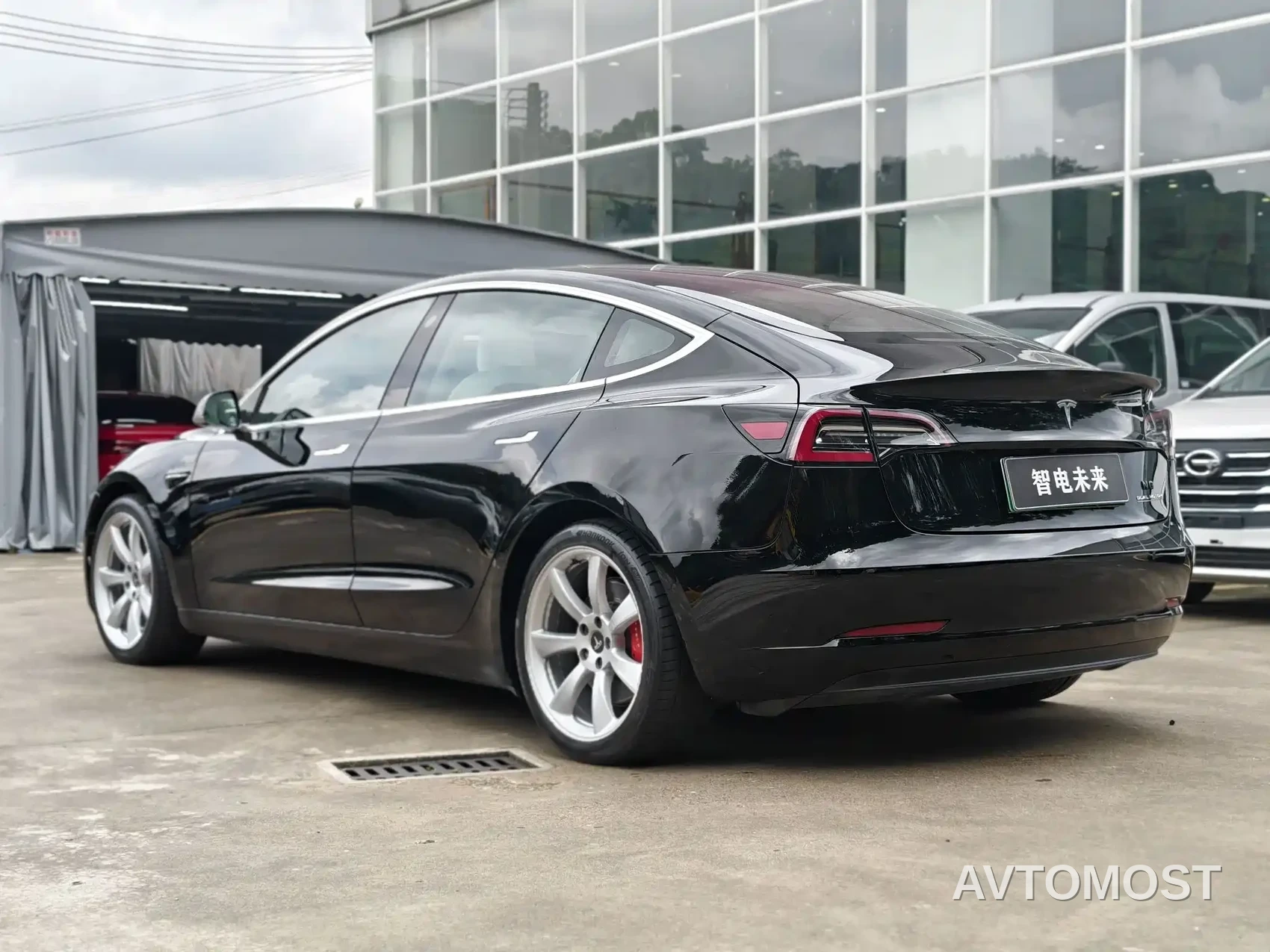 Tesla Model 3 (Import) 2019 Performance High-Efficiency All-Wheel Drive Version — фото 12