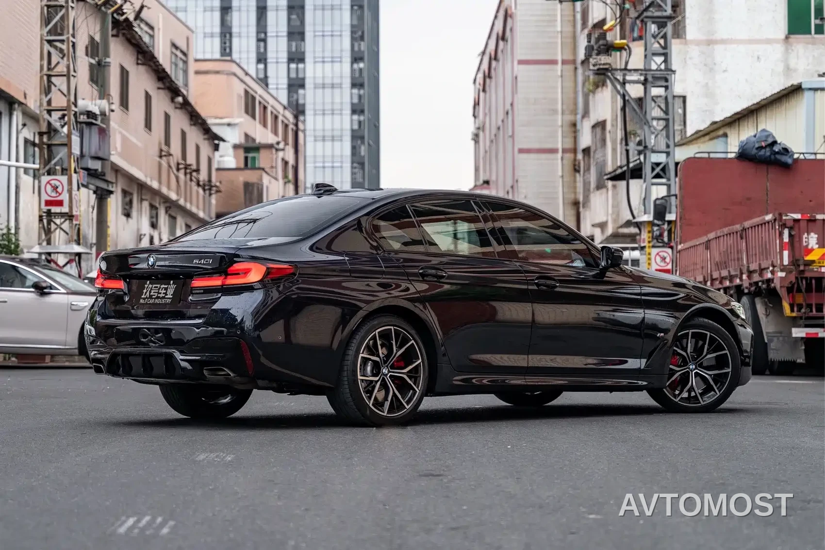 BMW 5 Series (Import) 2022 540i Style Edition M Sport Package — фото 3