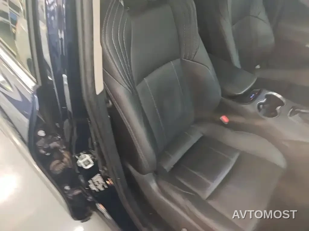 Toyota Lingfang HARRIER 2022 Hybrid 2.5L CVT 2WD Luxury Edition — фото 22