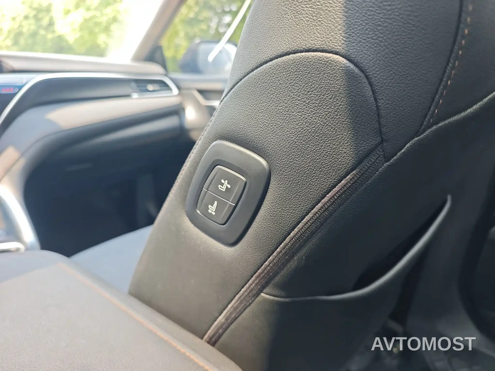 Toyota Camry 2021 Hybrid 2.5HS Fashion Edition — фото 13