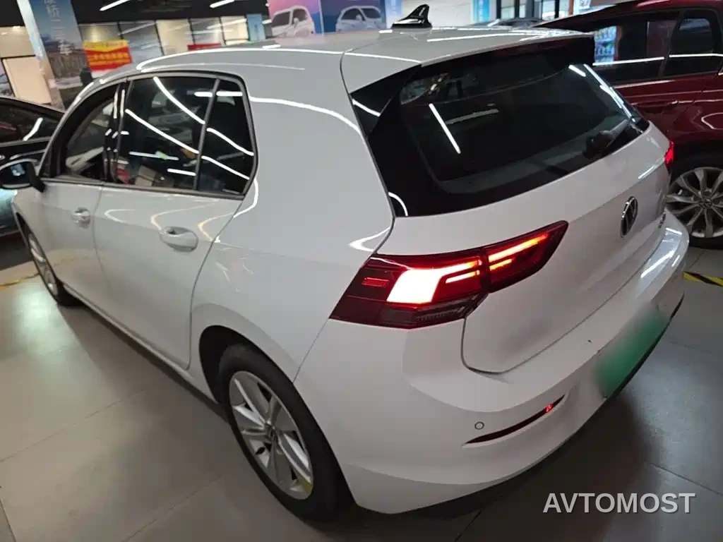 Volkswagen Golf 2023 Model 200TSI DSG — фото 5
