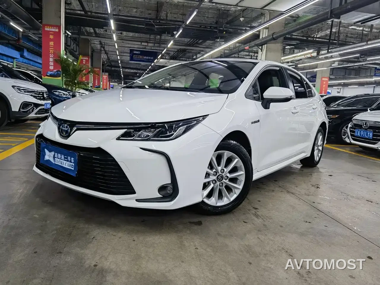 Toyota Corolla 2021 Hybrid 1.8L E-CVT Elite Edition — фото 1