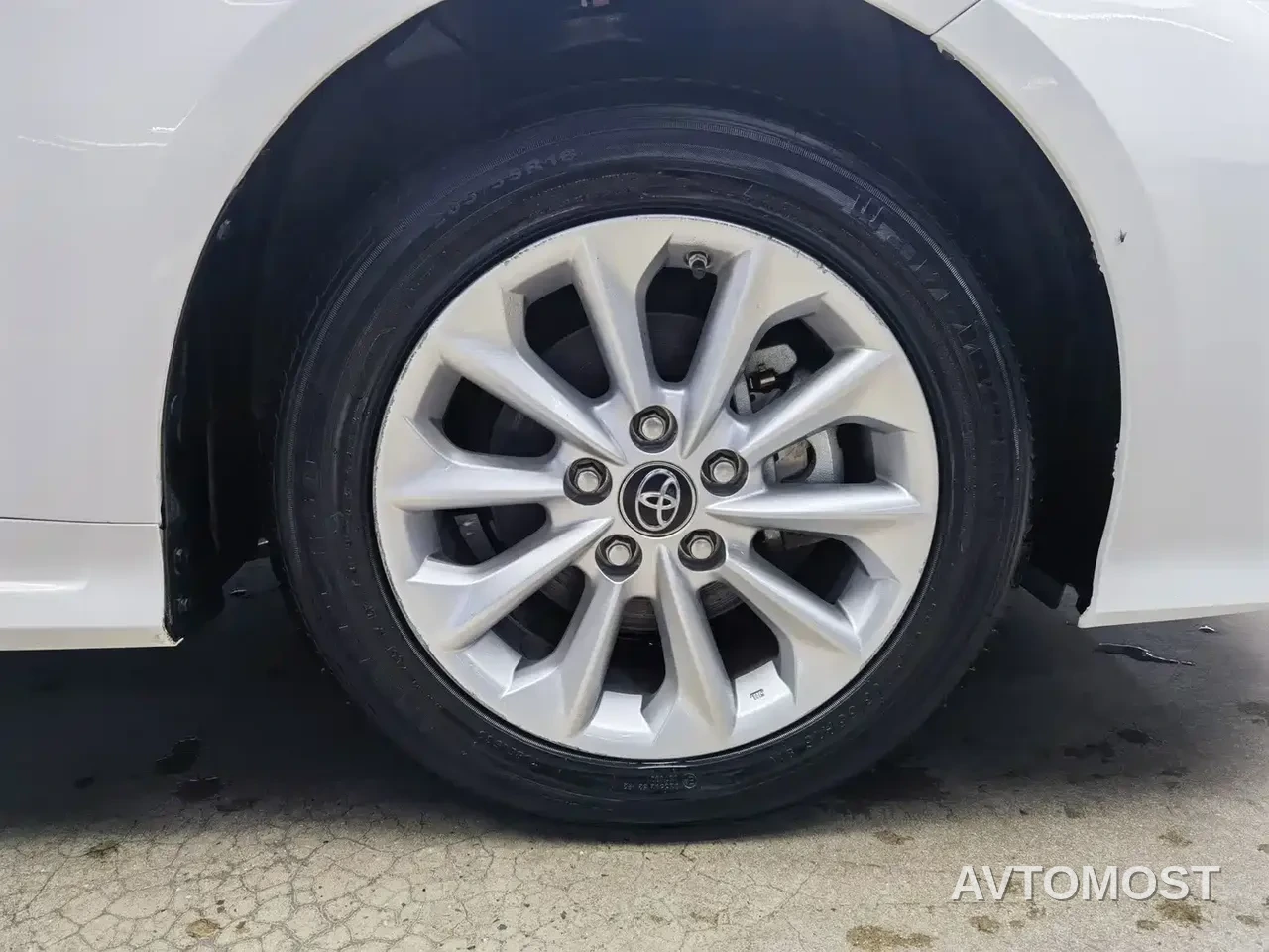 Toyota Corolla 2021 Hybrid 1.8L E-CVT Elite Edition — фото 14