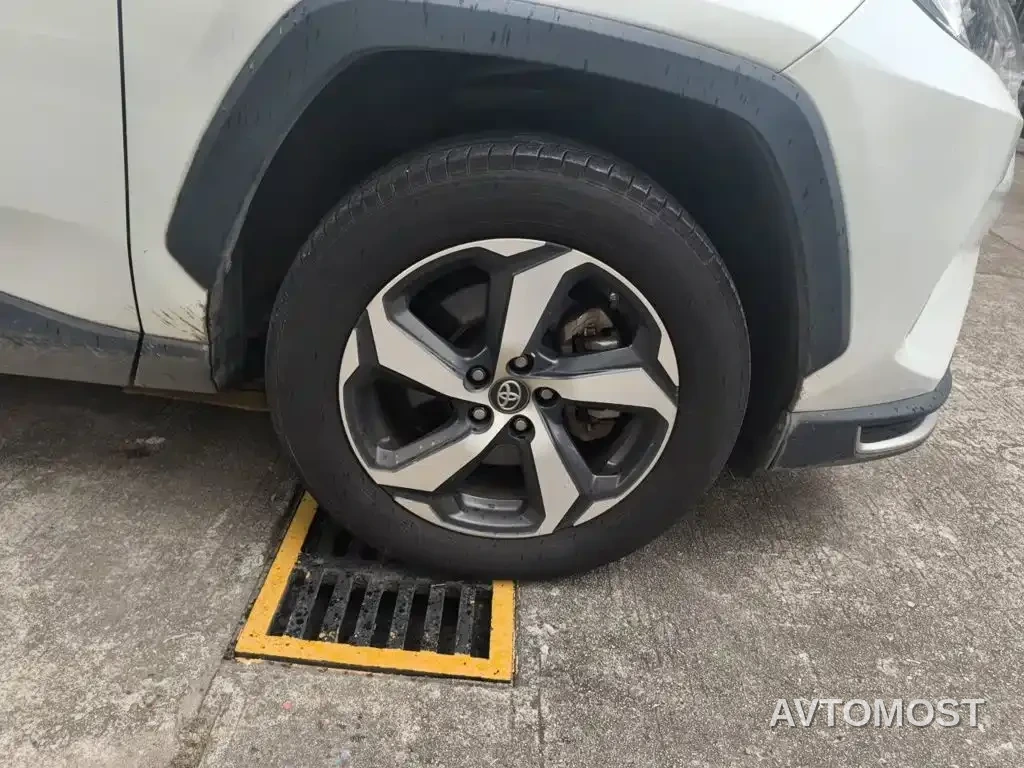Toyota RAV4 Rongfang Dual Engine E+ 2021 2.5L 2WD Elite Pro — фото 8