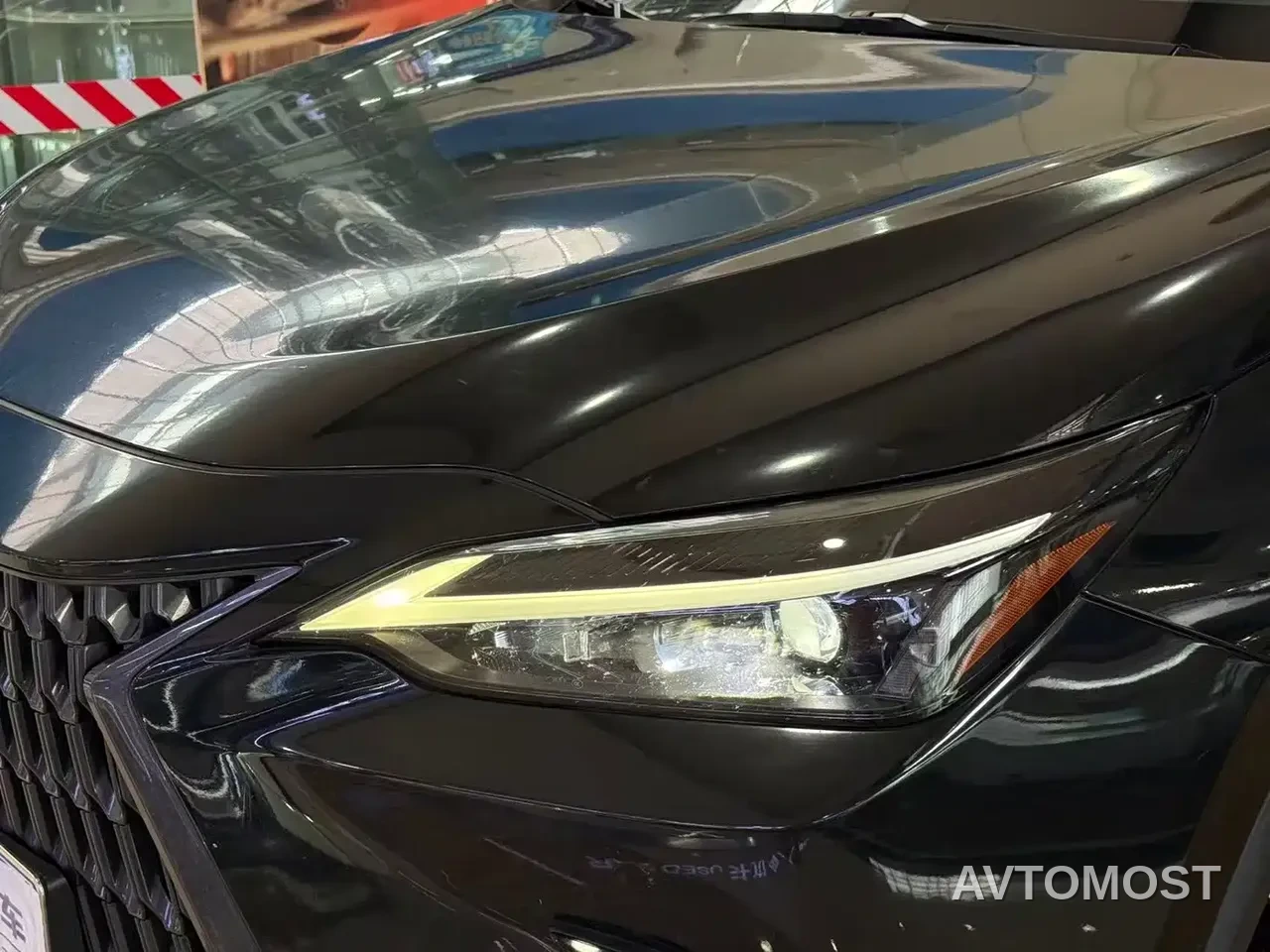 Lexus NX 2022 350h FWD Joy Creation Edition — фото 7