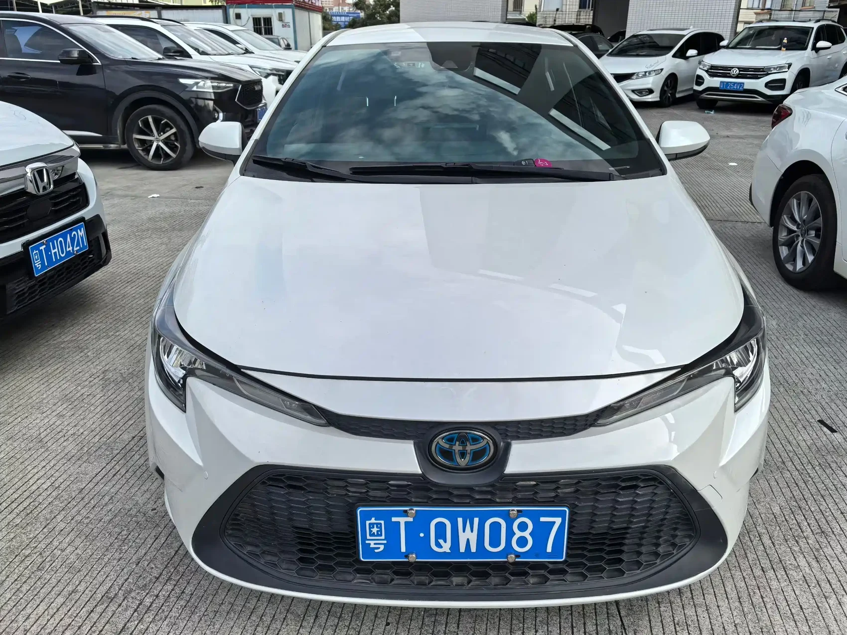 Toyota Levin 2021 Dual Engine 1.8H E-CVT Luxury Edition — фото 6