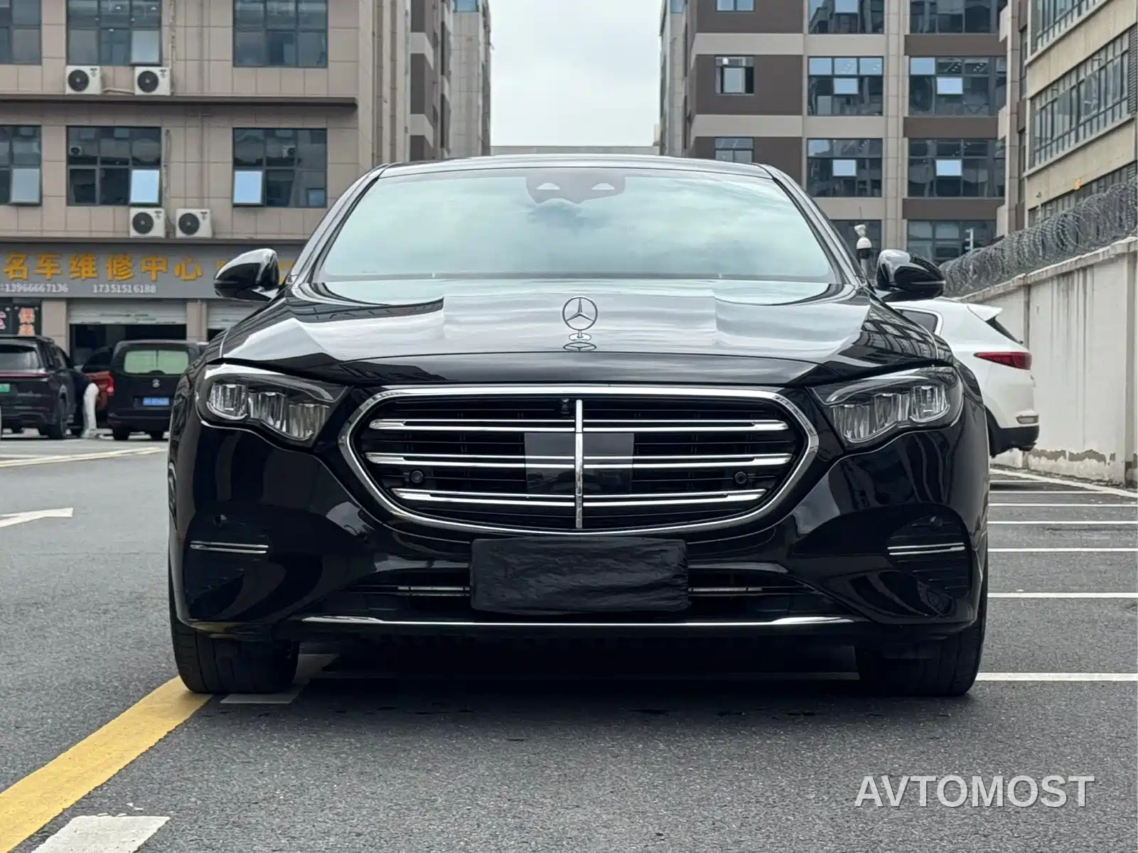 Mercedes-Benz E-Class 2024 Model E 300 L Luxury — фото 2