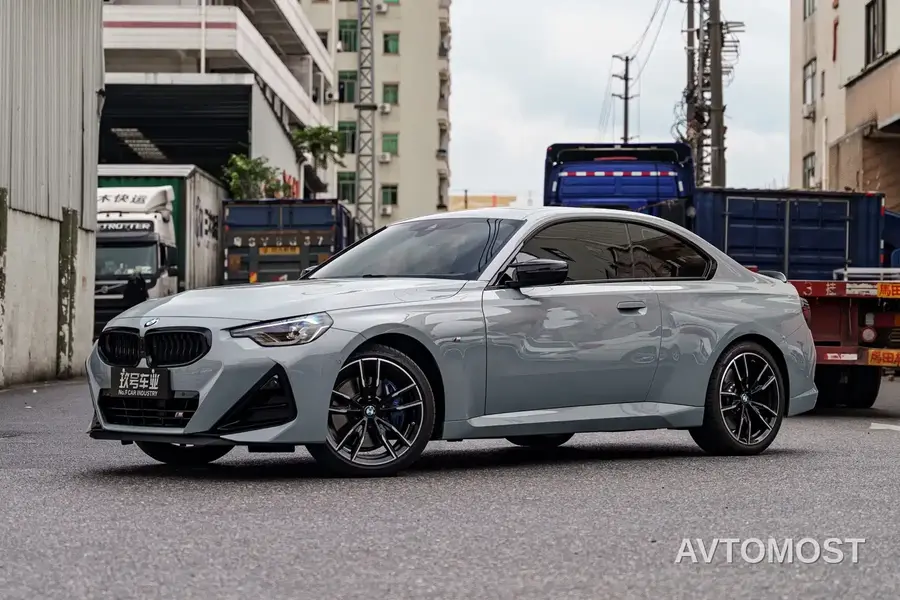 BMW M240i 2026 M240i xDrive