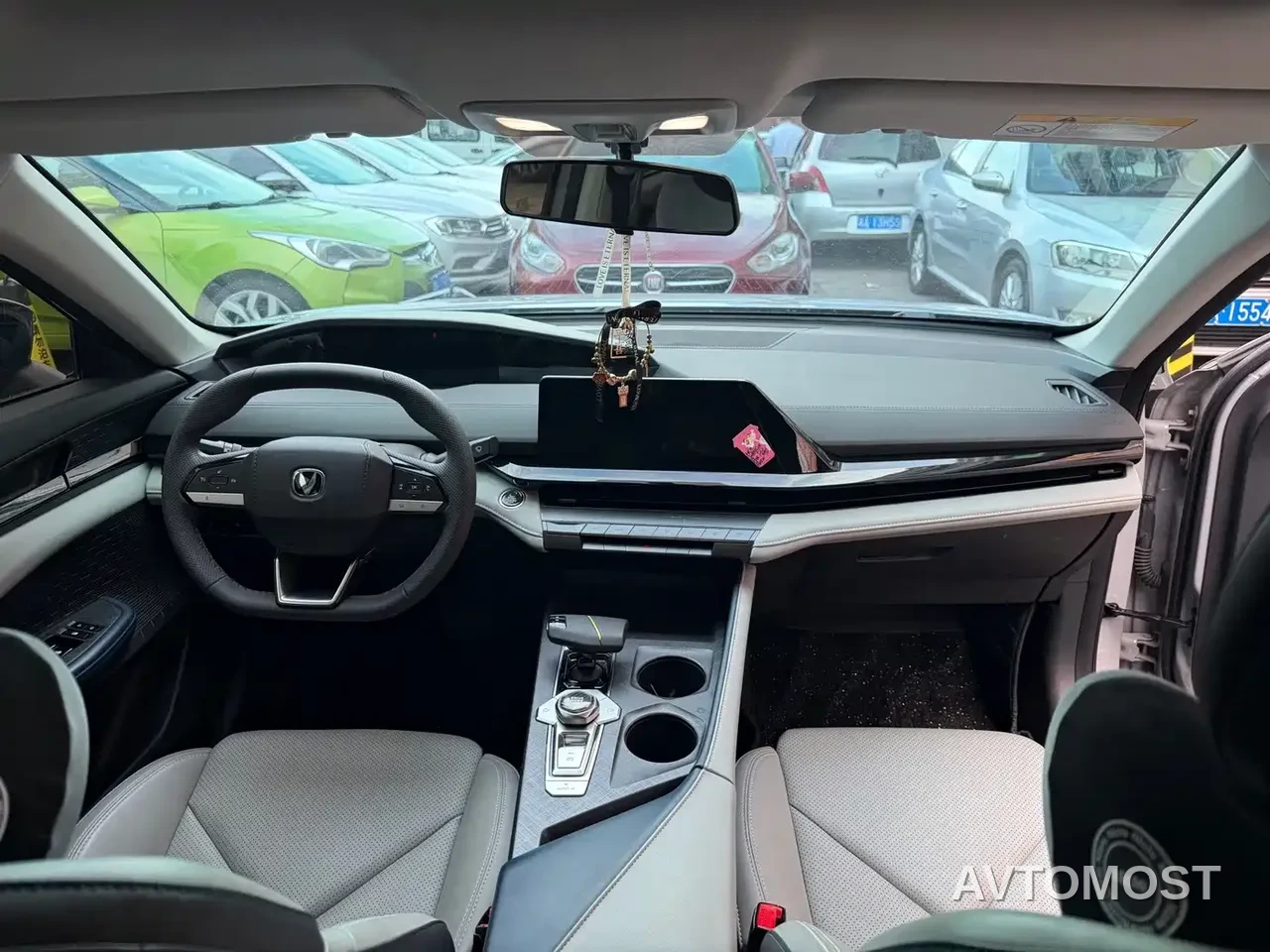 Changan UNI-V iDD 2023 ZhiDian iDD 1.5T 113km Smart Fun Edition — фото 6