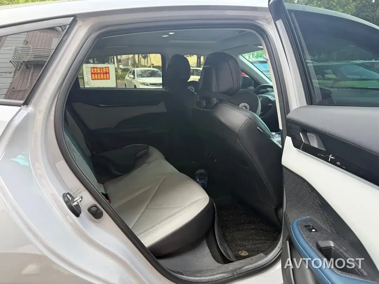 Changan UNI-V iDD 2023 ZhiDian iDD 1.5T 113km Smart Fun Edition — фото 7