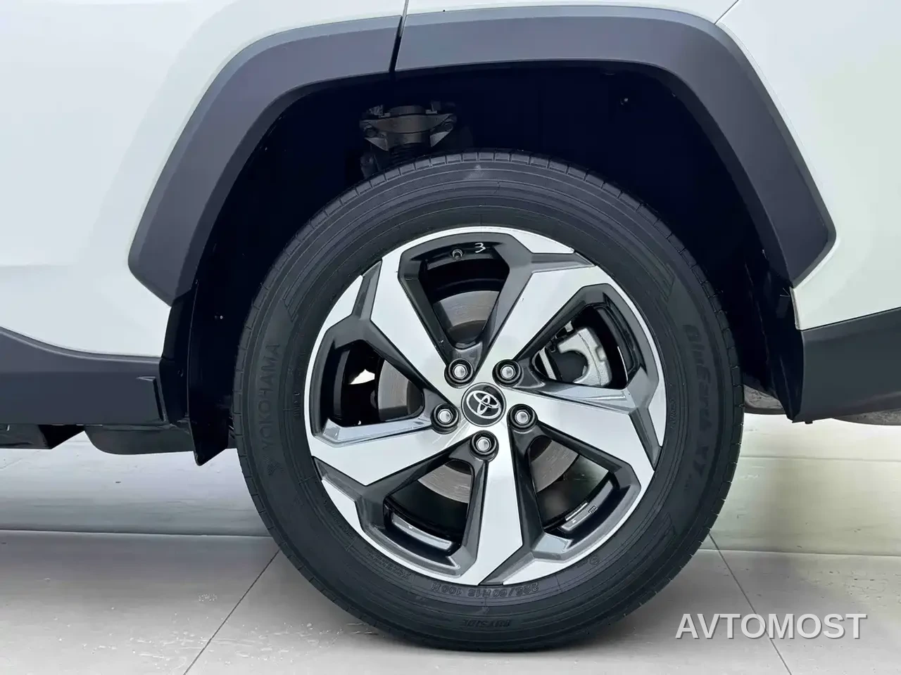 Toyota RAV4 Rongfang Dual Engine E+ 2021 2.5L 2WD Elite Pro — фото 18