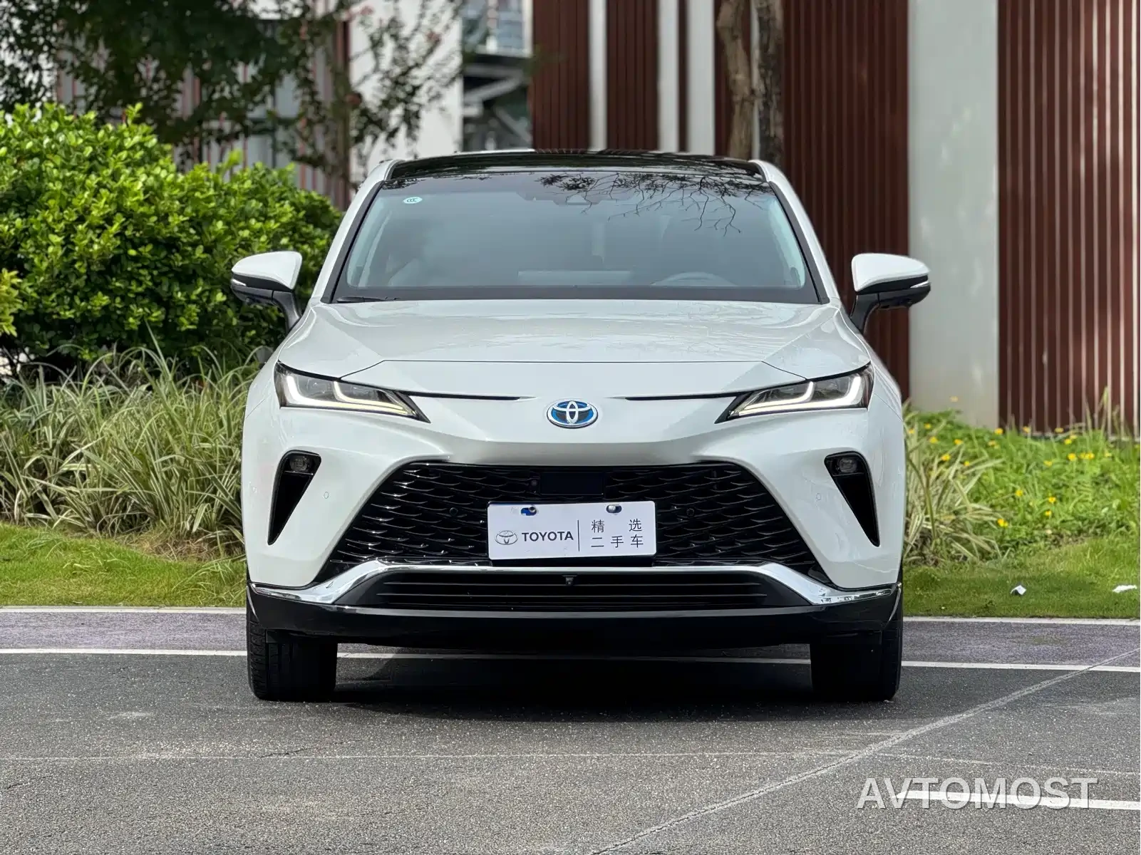 Toyota Venza 2022 Dual Engine 2.5L CVT 4WD Supreme — фото 2