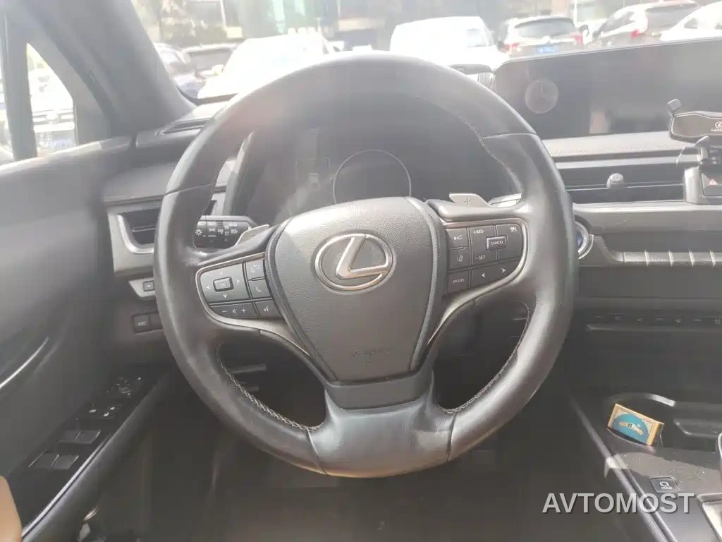 Lexus UX Electric 2020 300e Pure Yue Edition — фото 3