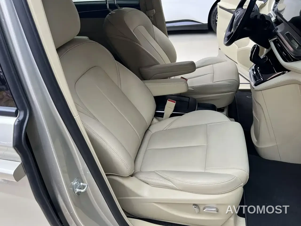 Buick GL8 2022 ES Landmark 653T Premium — фото 12