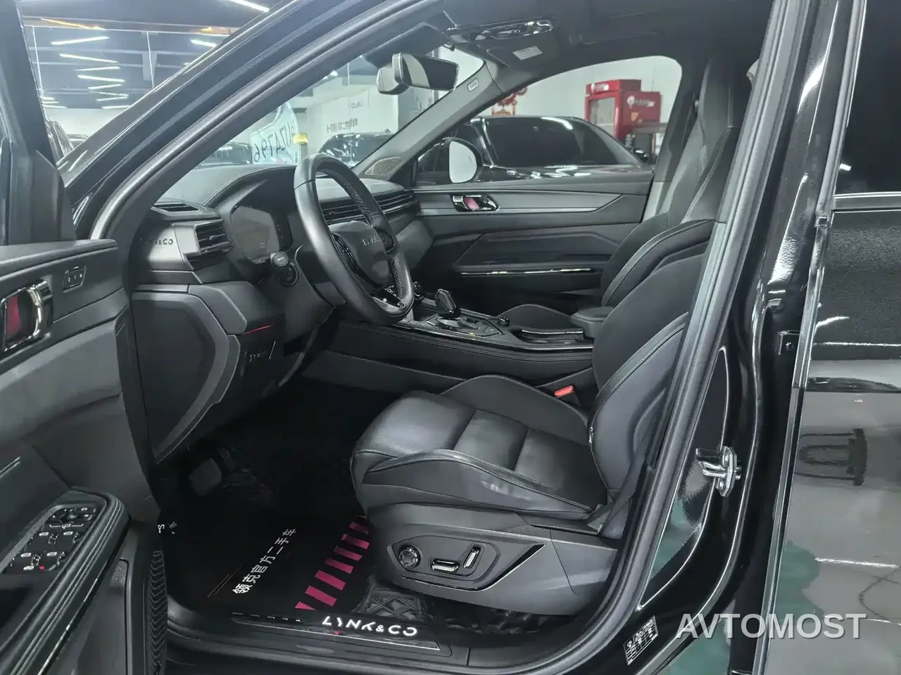 Lynk & Co 01 EM-P 2021 1.5TD PHEV Halo — фото 6