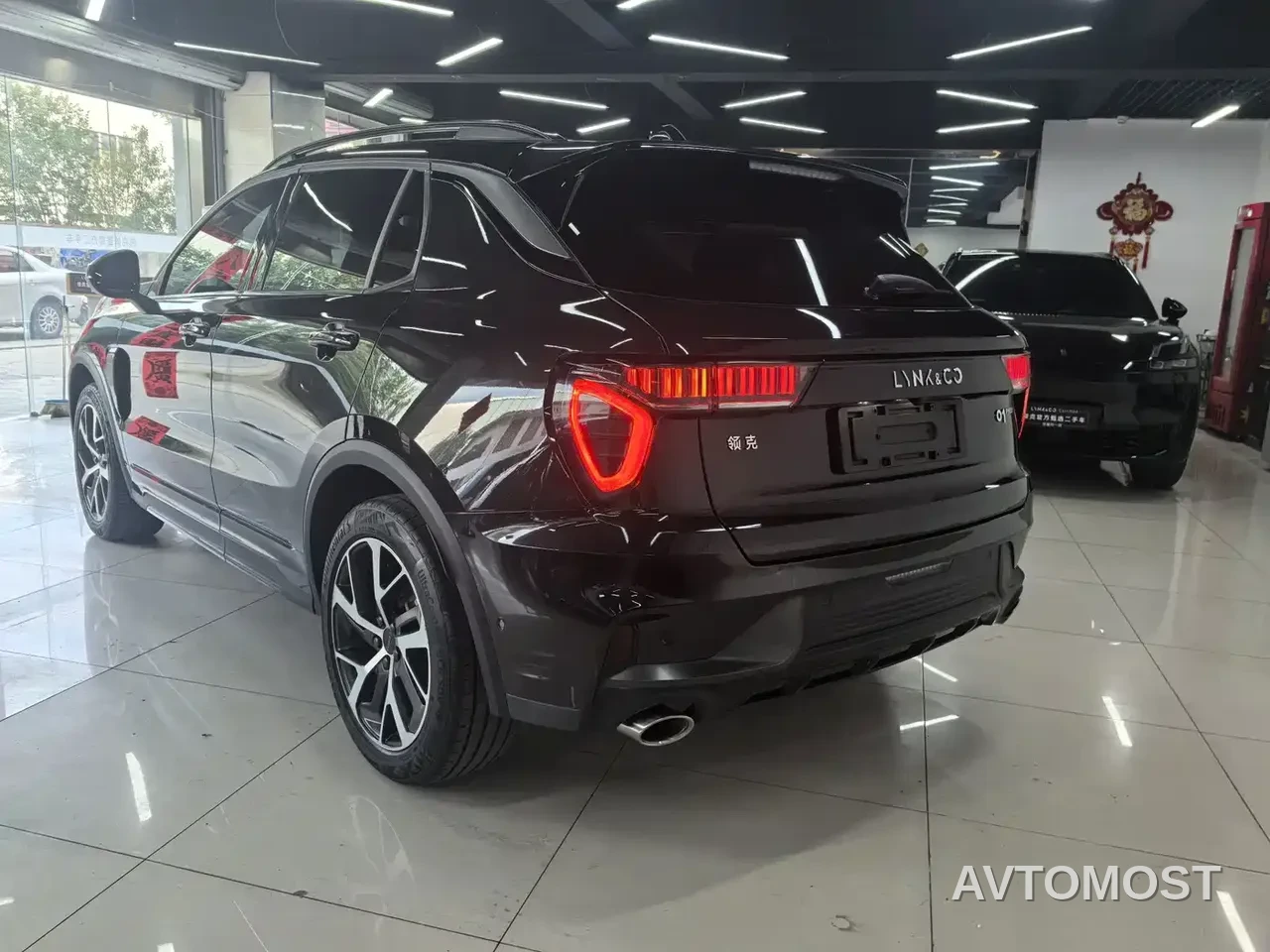 Lynk & Co 01 EM-P 2021 1.5TD PHEV Halo — фото 14
