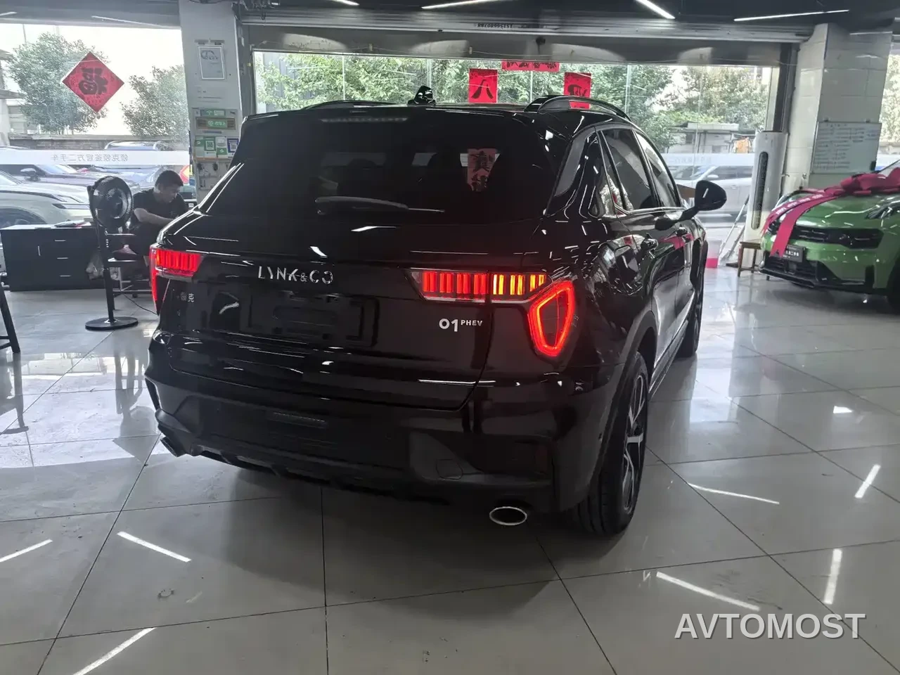Lynk & Co 01 EM-P 2021 1.5TD PHEV Halo — фото 16