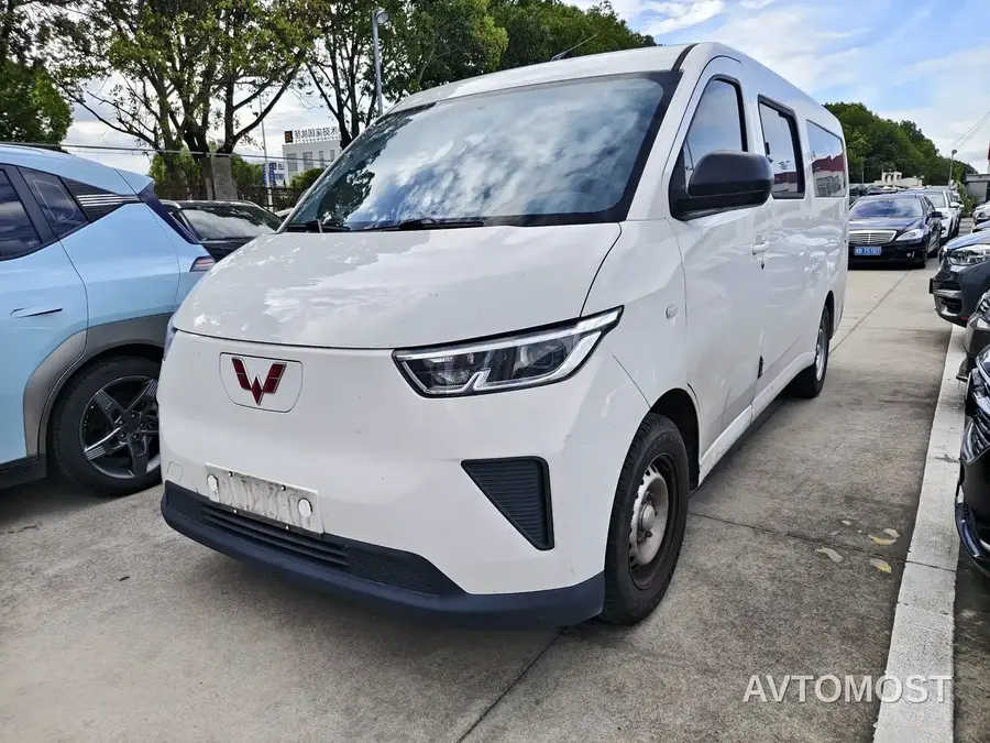 Wuling Yangguang 2024 230km Practical Passenger Version 60kW