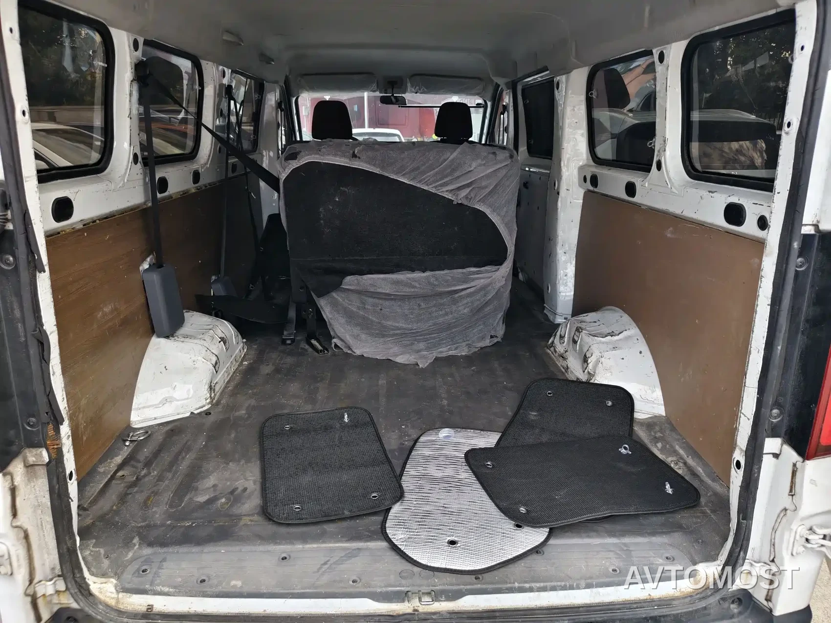 Wuling Yangguang 2024 230km Practical Passenger Version 60kW — фото 8