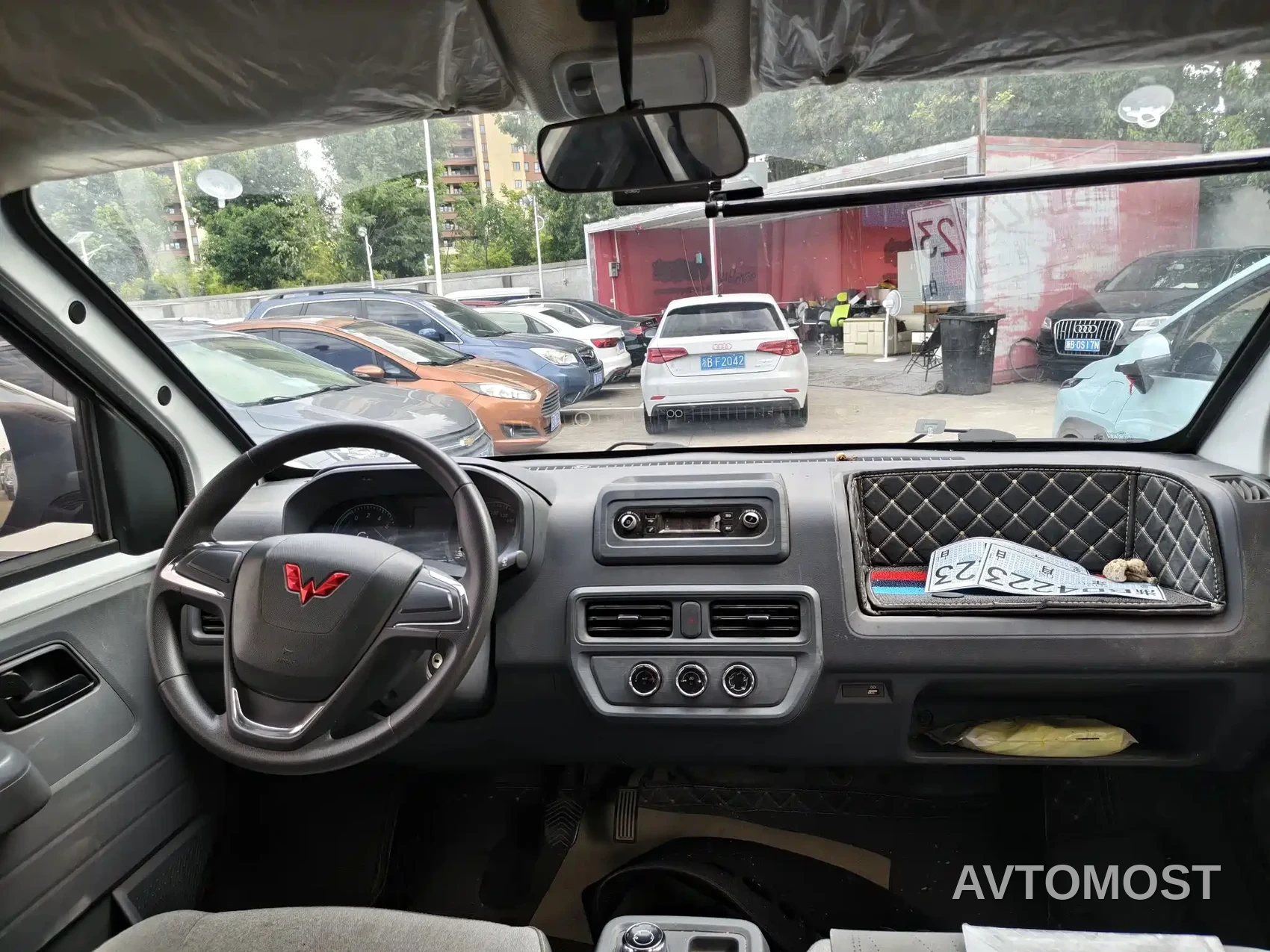 Wuling Yangguang 2024 230km Practical Passenger Version 60kW — фото 10