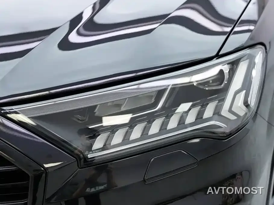Audi Q7 2021 55 TFSI quattro S line Sport — фото 2