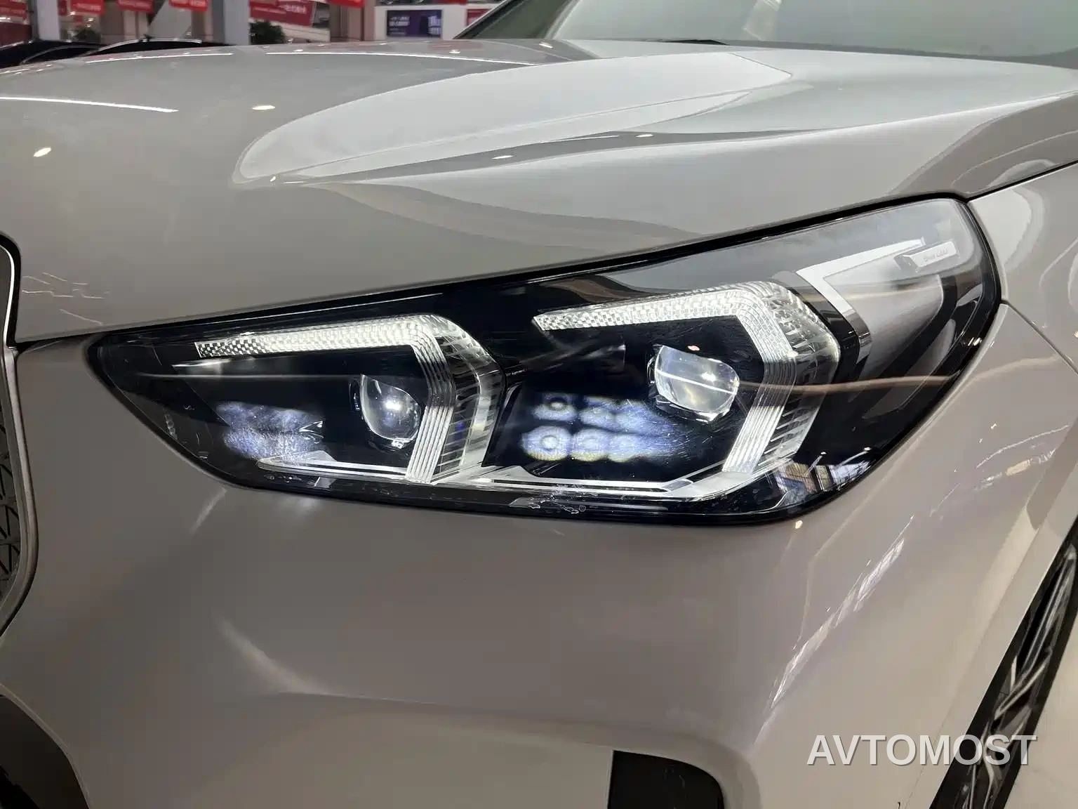BMW iX1 2023 eDrive25L M Sport Package — фото 14