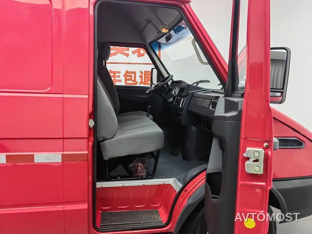 Iveco Daily 2021 Model 2.8T V35 VAN Cargo Van 3 Seats Short Wheelbase Medium Roof Single Tire Manual Door — фото 20