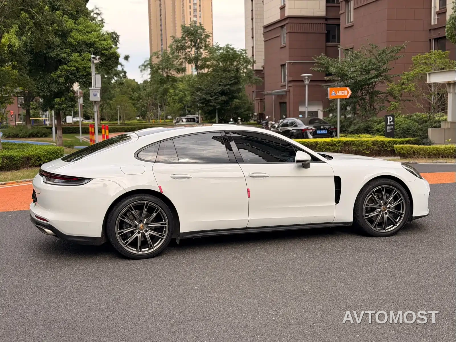 Porsche Panamera 2021 Model Panamera 2.9T — фото 8