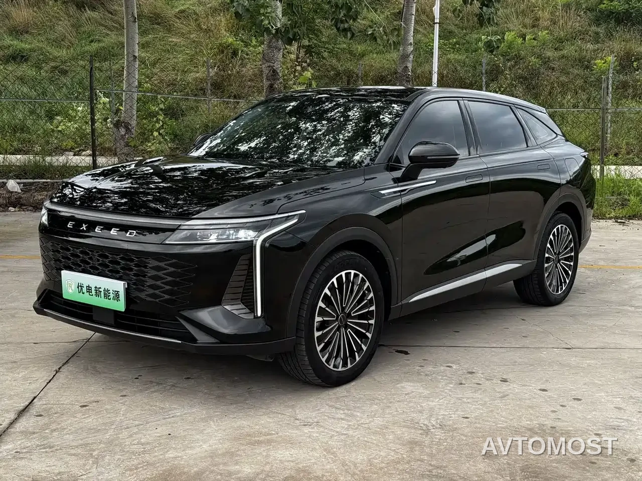 Exeed Yaoguang C-DM 2024 1.5T Extended Range Pro — фото 1