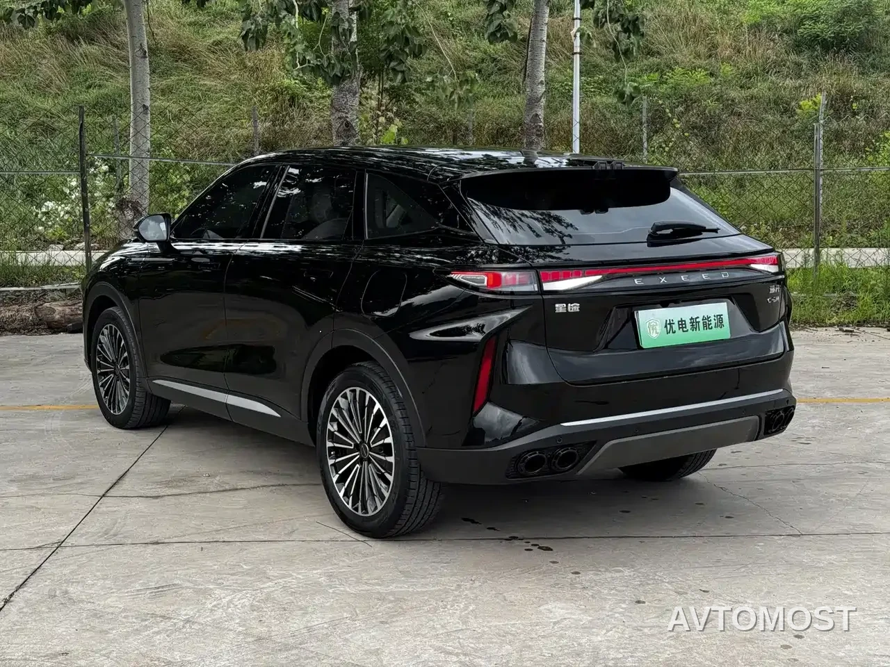 Exeed Yaoguang C-DM 2024 1.5T Extended Range Pro — фото 3
