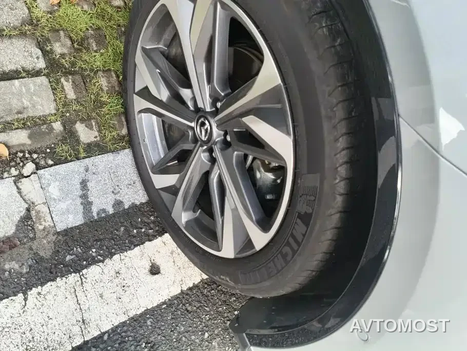 Mazda EZ-6 2024 Extended Range 200 Premium Edition — фото 6