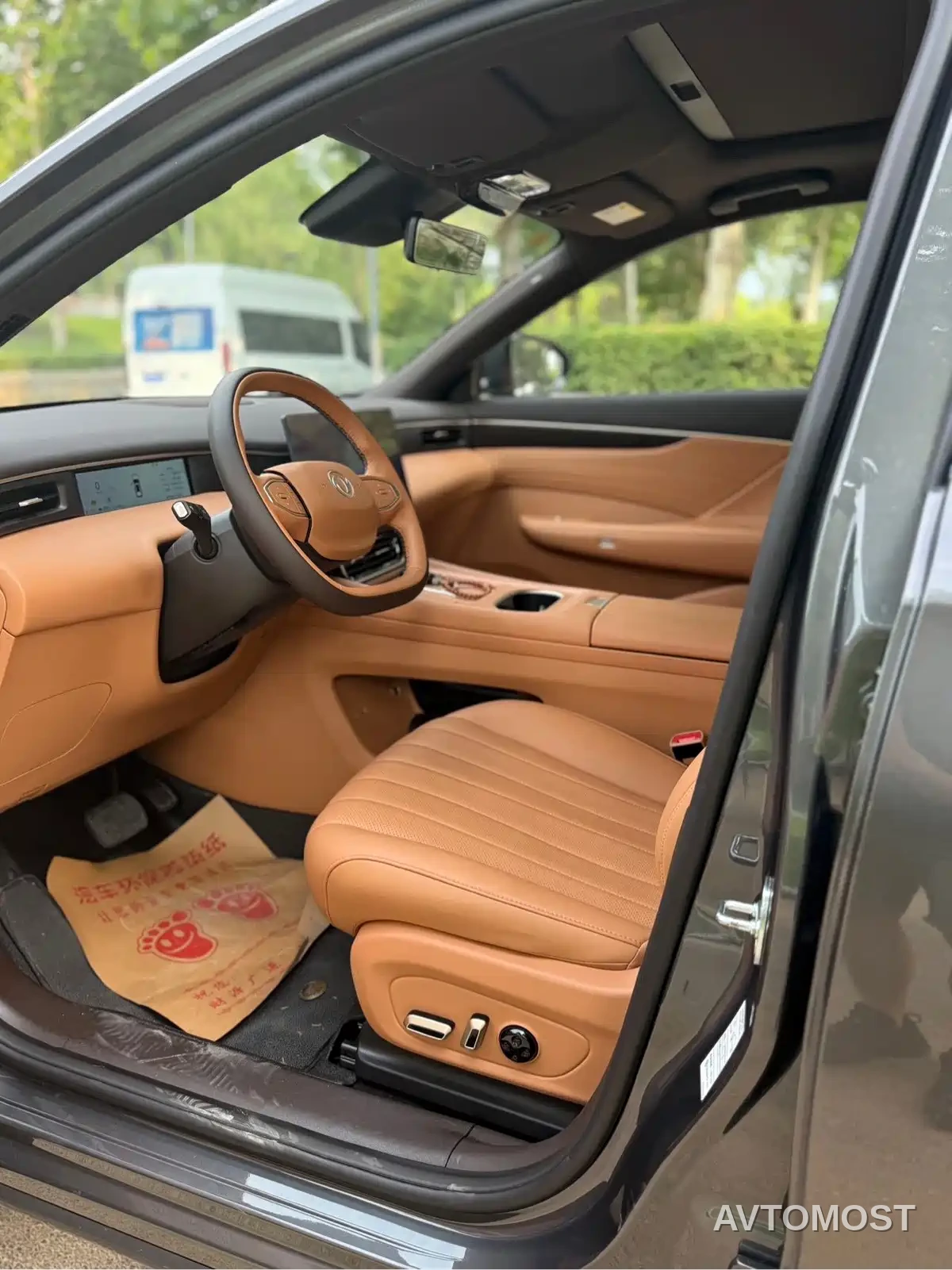Dongfeng Aeolus L8 2025 Plug-in Hybrid — фото 4
