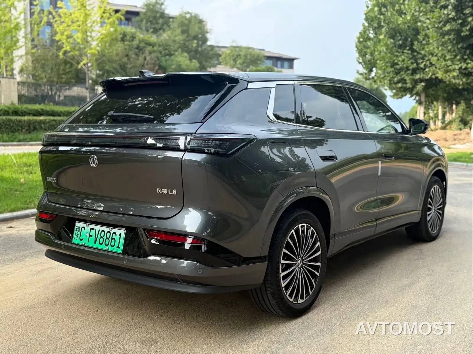 Dongfeng Aeolus L8 2025 Plug-in Hybrid — фото 8