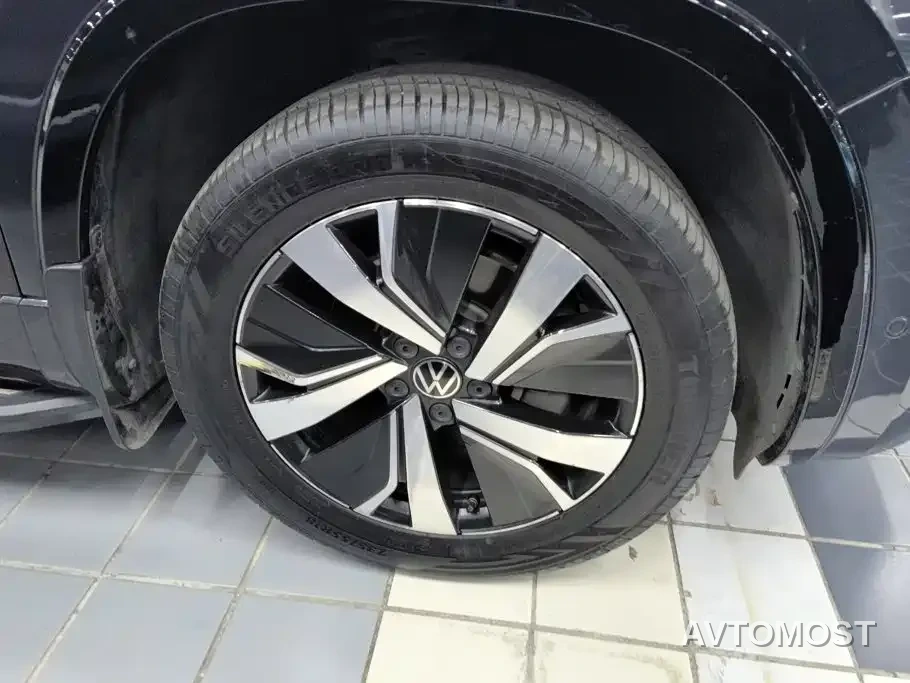 Volkswagen Tayron GTE Plug-in Hybrid 2020 1.4T Premium — фото 4