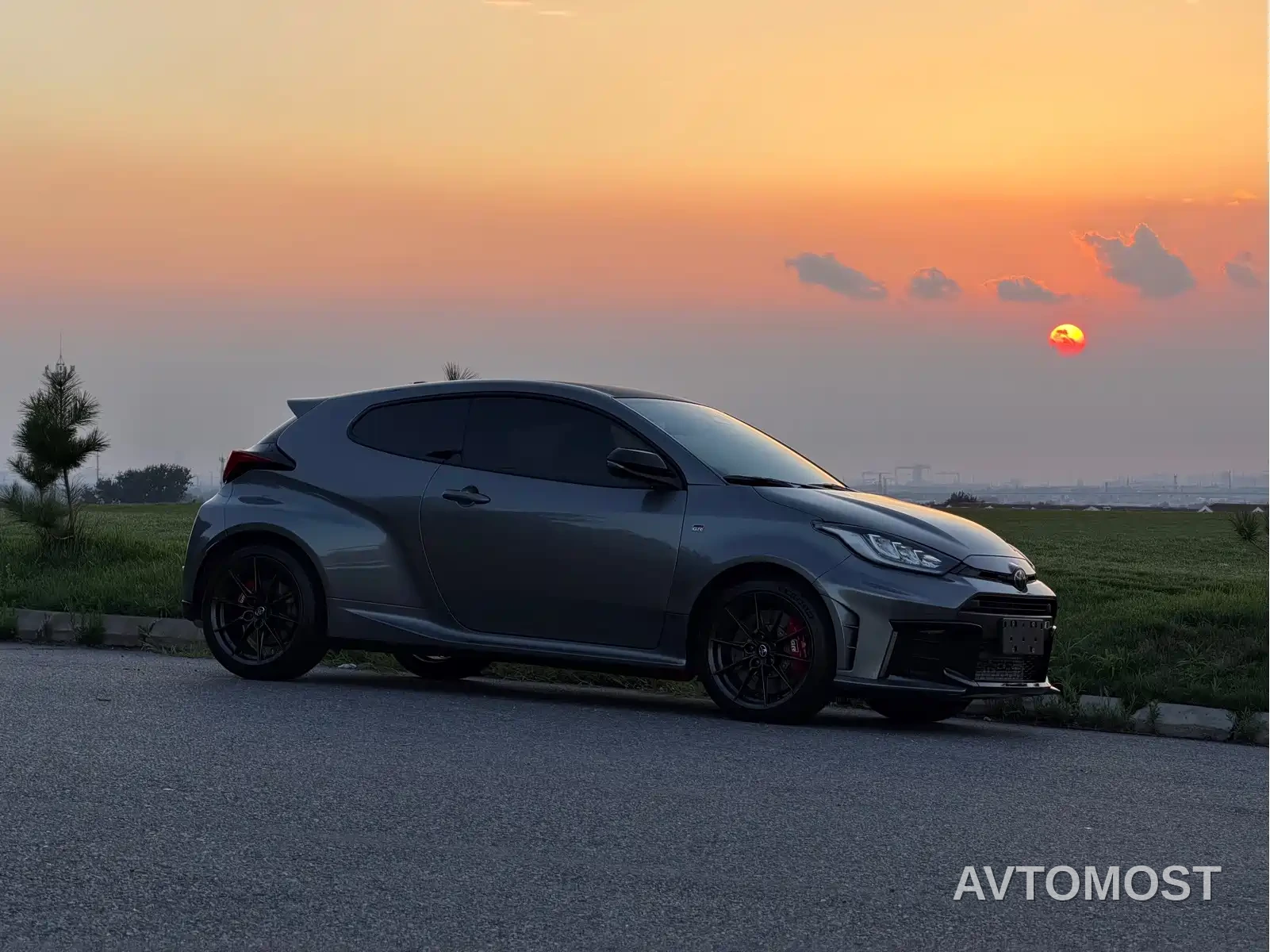 Toyota GR YARIS 2024 GR Evolution Edition — фото 10