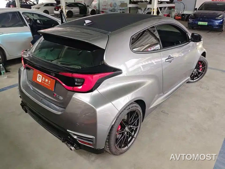 Toyota GR YARIS 2024 GR Evolution Edition — фото 12