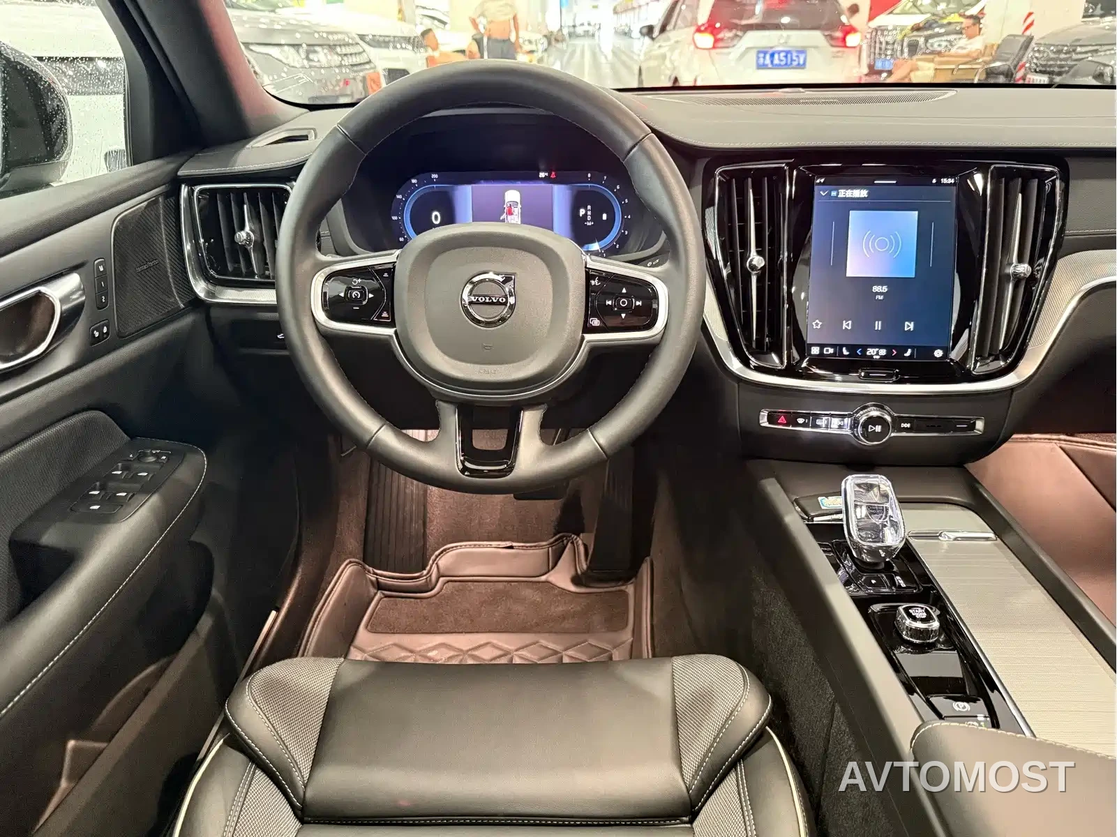 Volvo S60 2025 B5 Elegance Sport Edition — фото 9