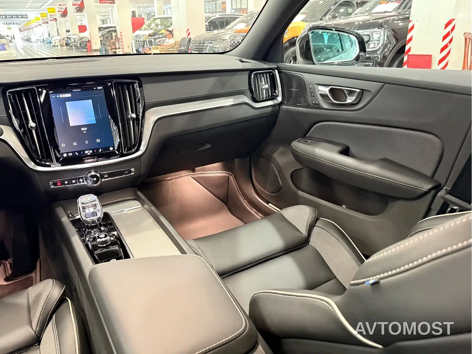 Volvo S60 2025 B5 Elegance Sport Edition — фото 10