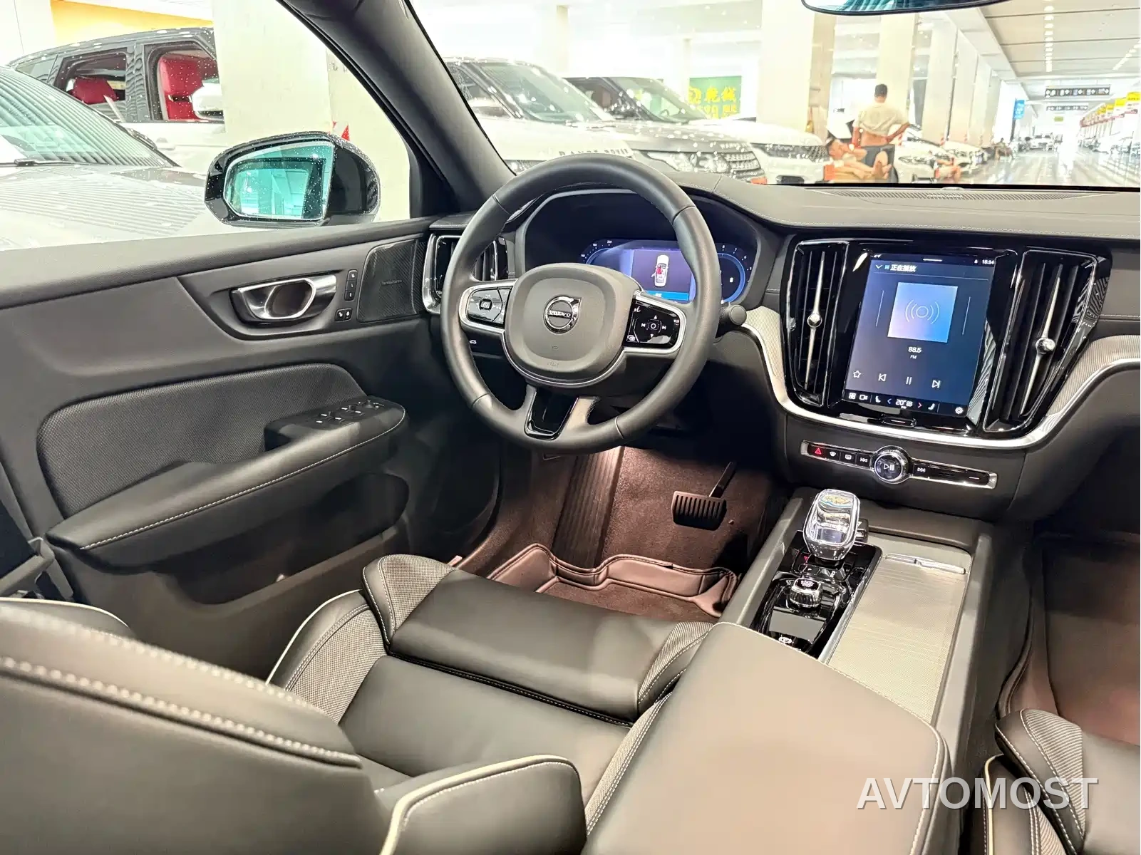 Volvo S60 2025 B5 Elegance Sport Edition — фото 11