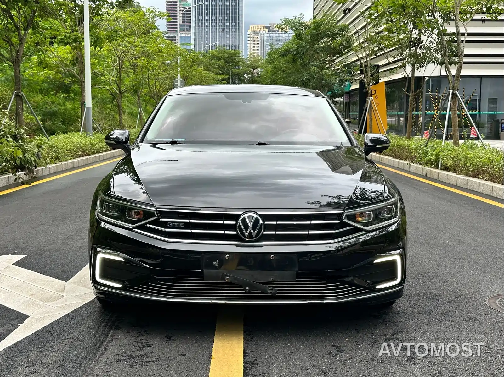 Volkswagen Magotan GTE Plug-in Hybrid 2020 GTE Luxury — фото 2